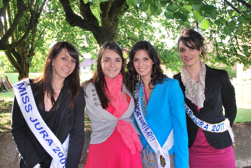 Une superbe équipe de Miss sur le Tour du Jura 2012